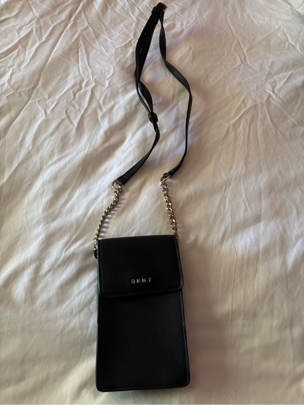DKNY Black Chain-Strap Crossbody Phone Bag